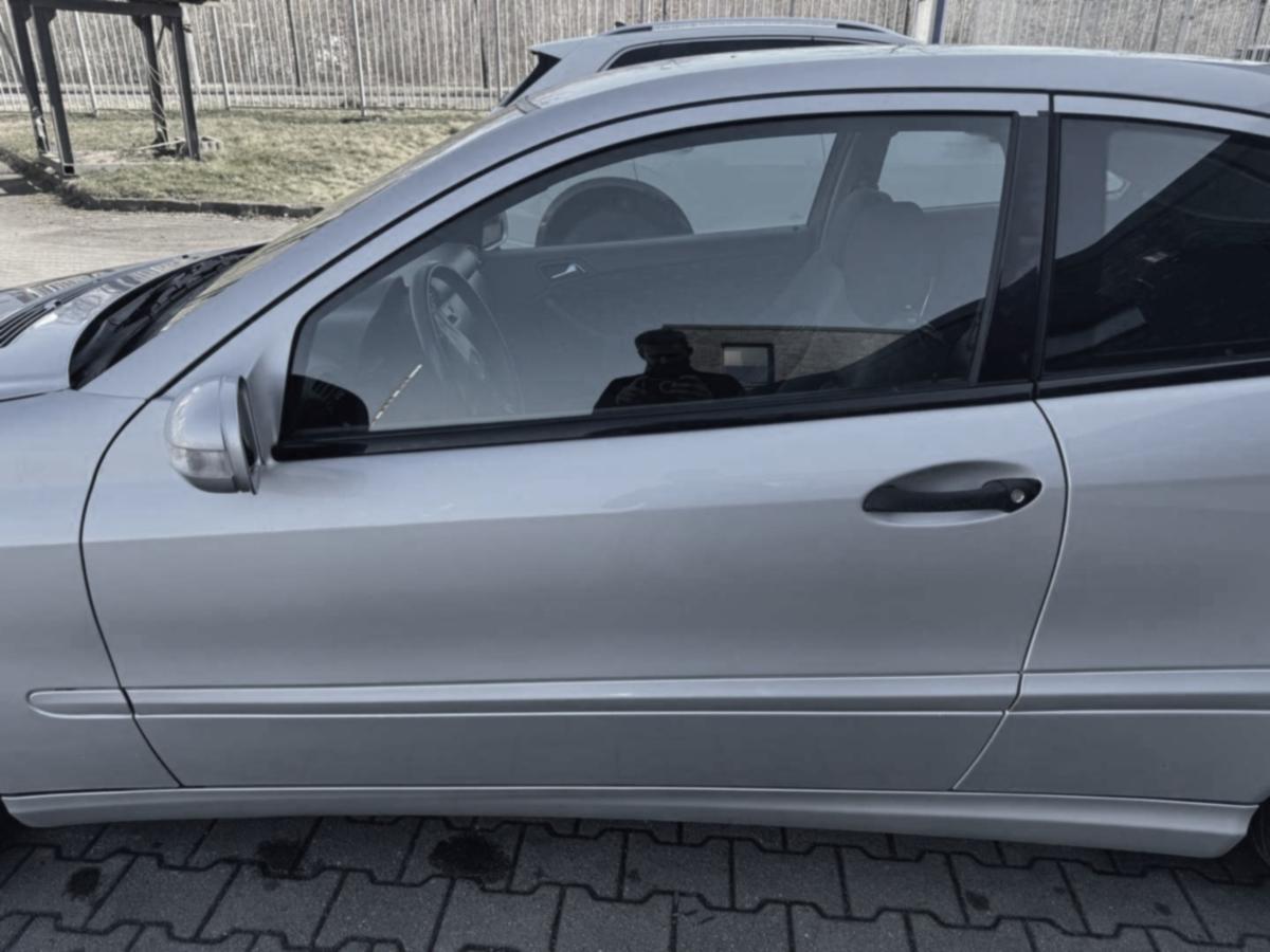 Mercedes Sportcoupe CL203 original T&uuml;r links 744 Brillantsilber Rohbau Bj.2003